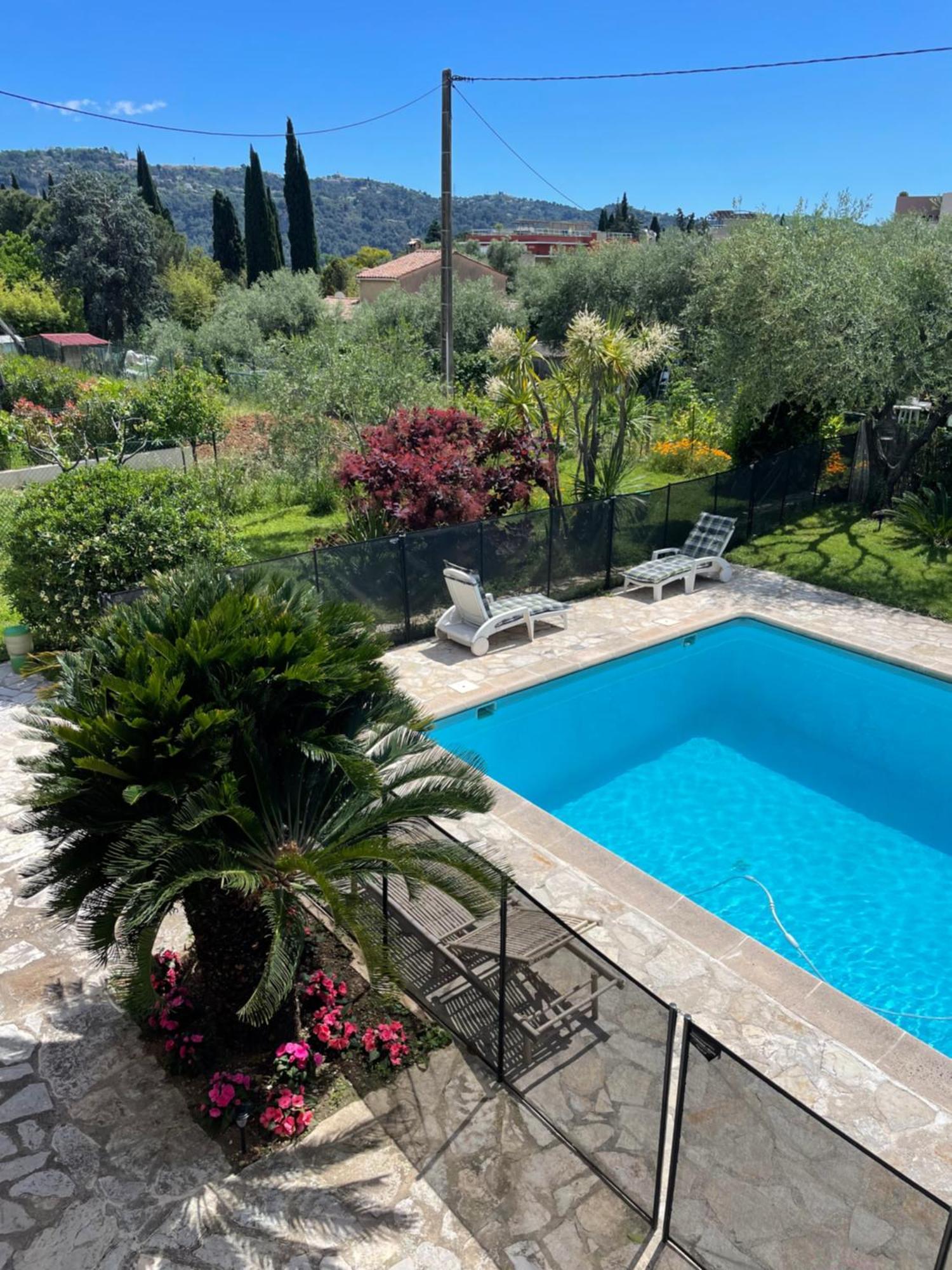 Bas De Villa Avec Acces Piscine Pres De Nice Cannes Monaco 카로스 외부 사진