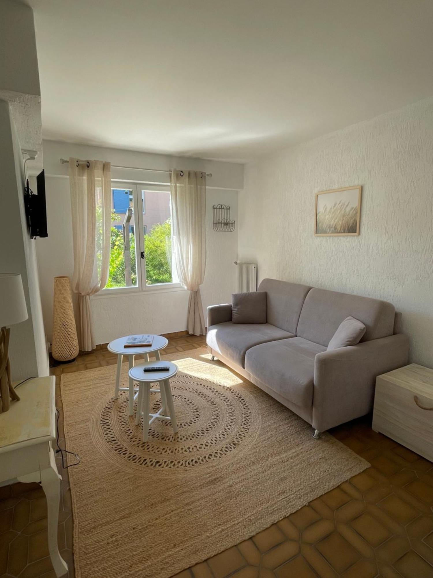Bas De Villa Avec Acces Piscine Pres De Nice Cannes Monaco 카로스 외부 사진